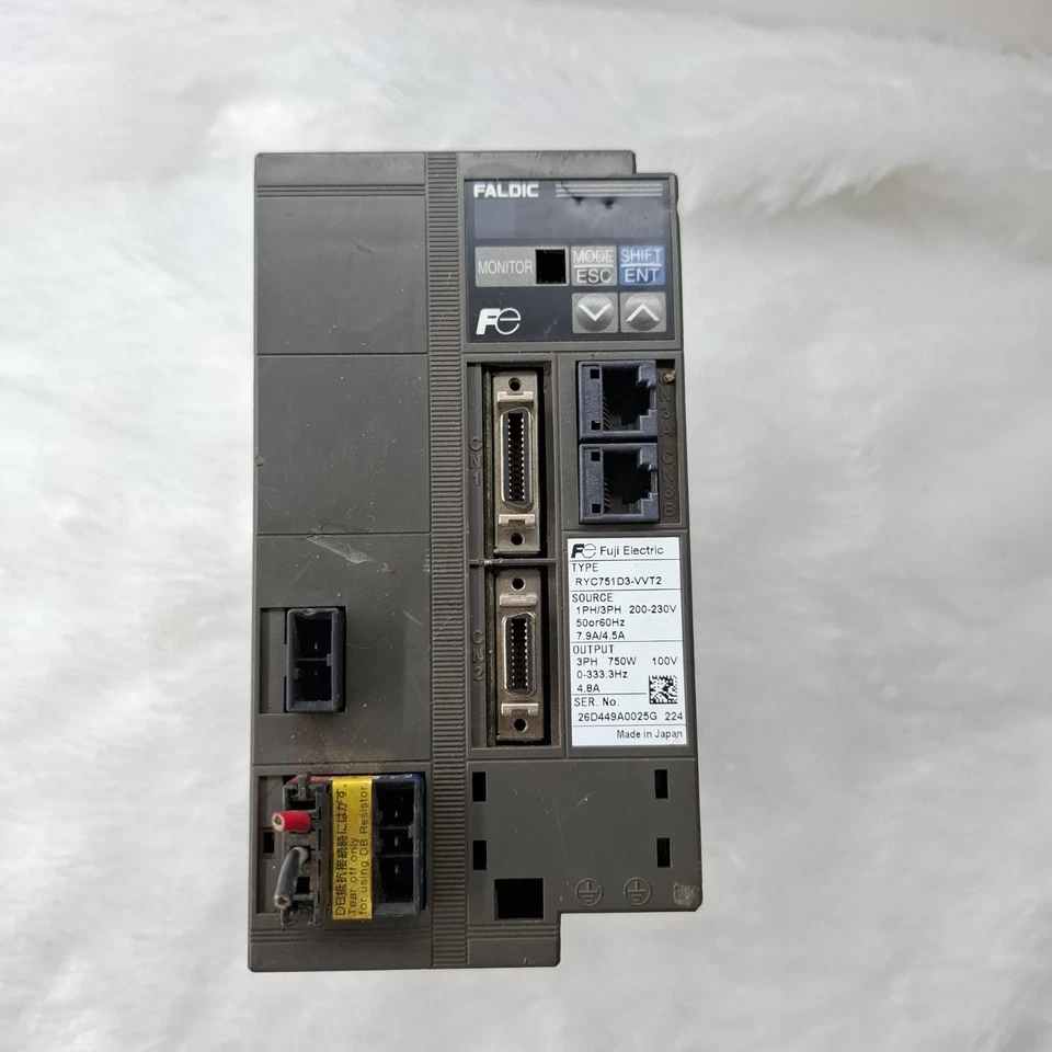 FUJI ELECTRIC RYC751D3-VVT2 FALDIC SERVO DRIVE 200-230V